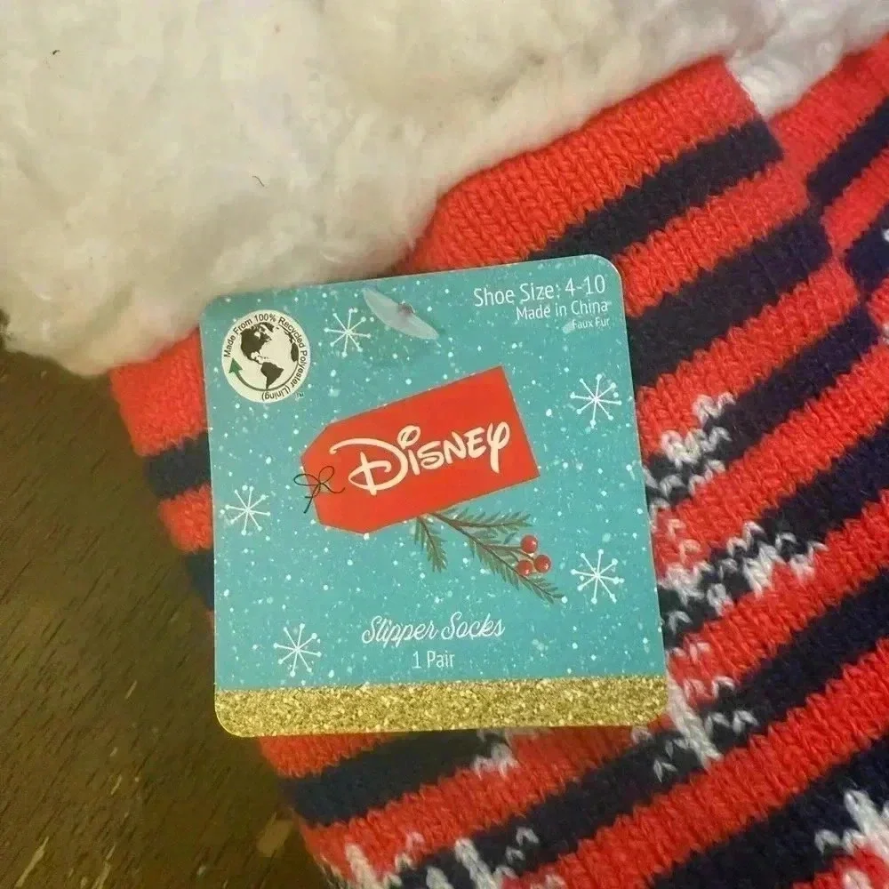 Stitch fuzzy socks